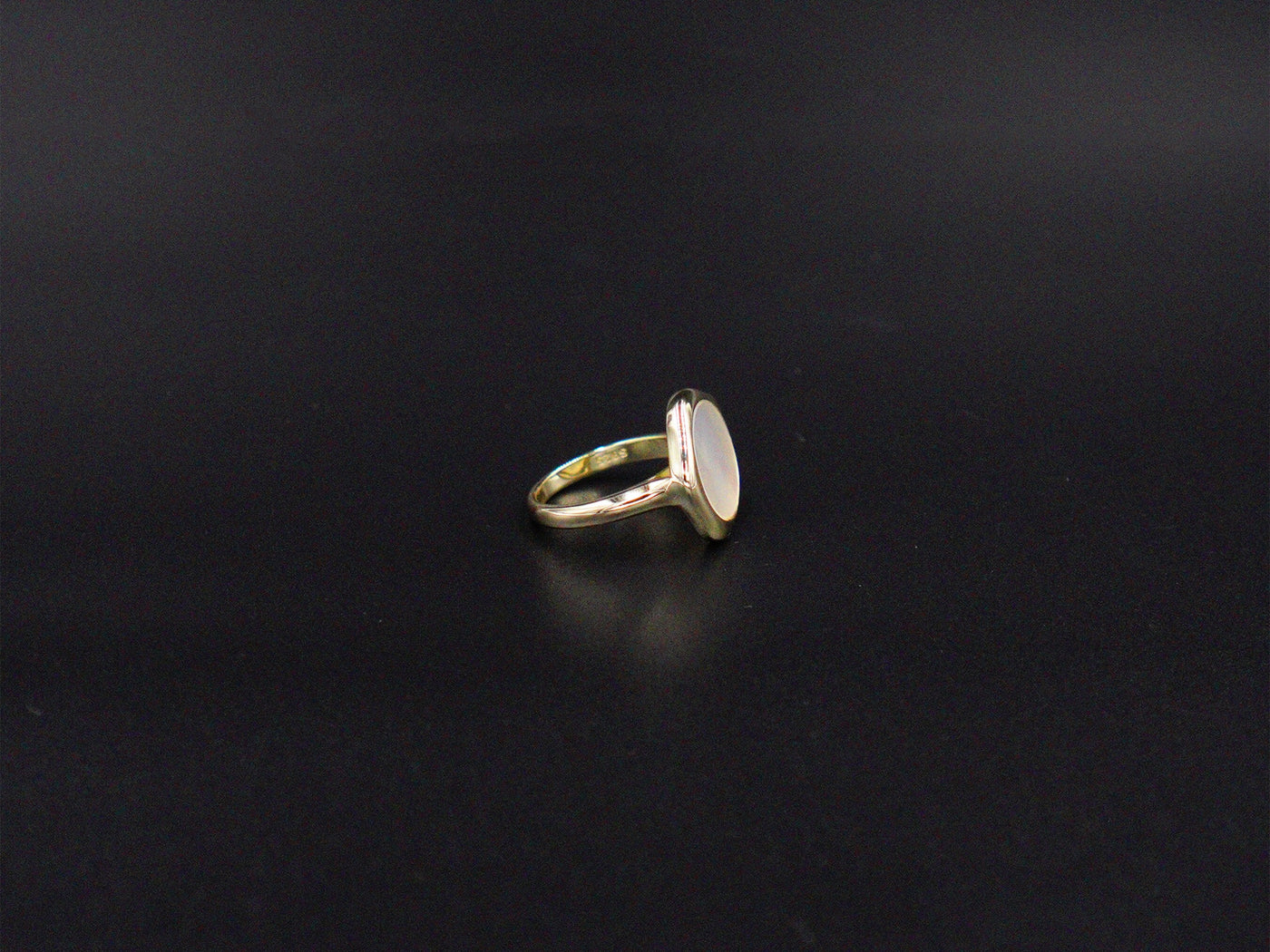 Water Texture - Mother of Pearl Signet Ring